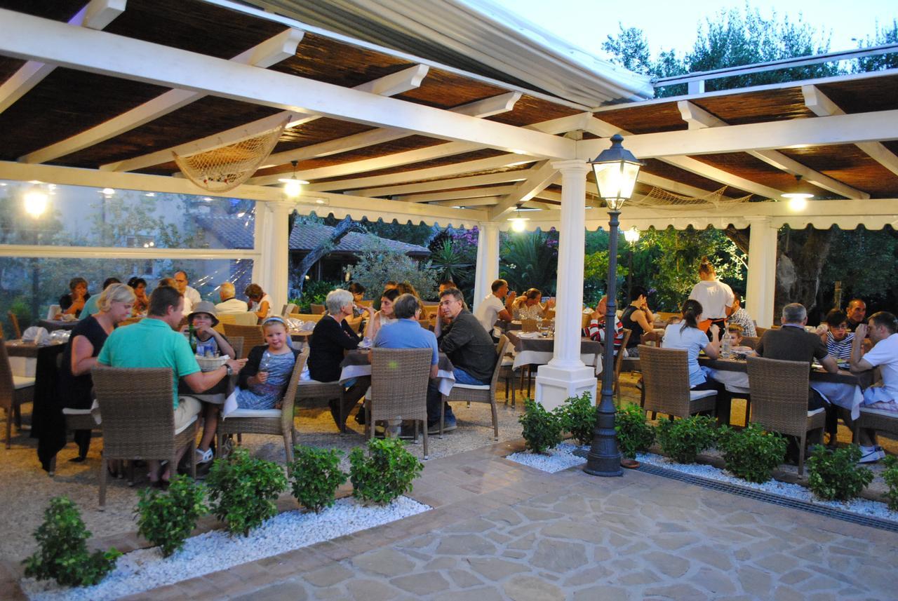 Residence E B&B Villamirella Trogir Exterior foto
