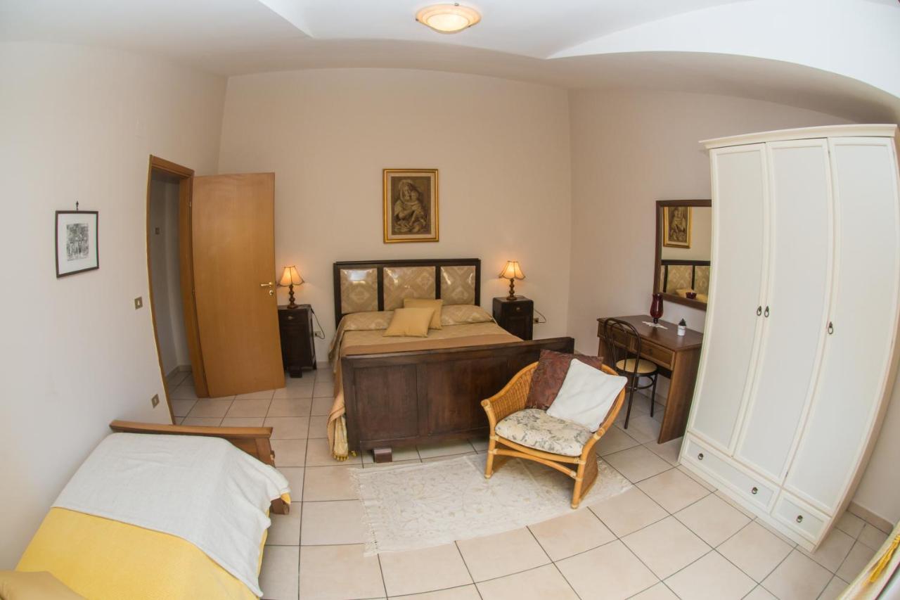 Residence E B&B Villamirella Trogir Exterior foto